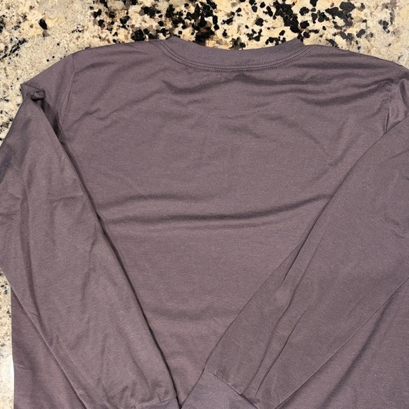 Vuori Women's Long Sleeve Tee in Gray - Picture 3 of 5
